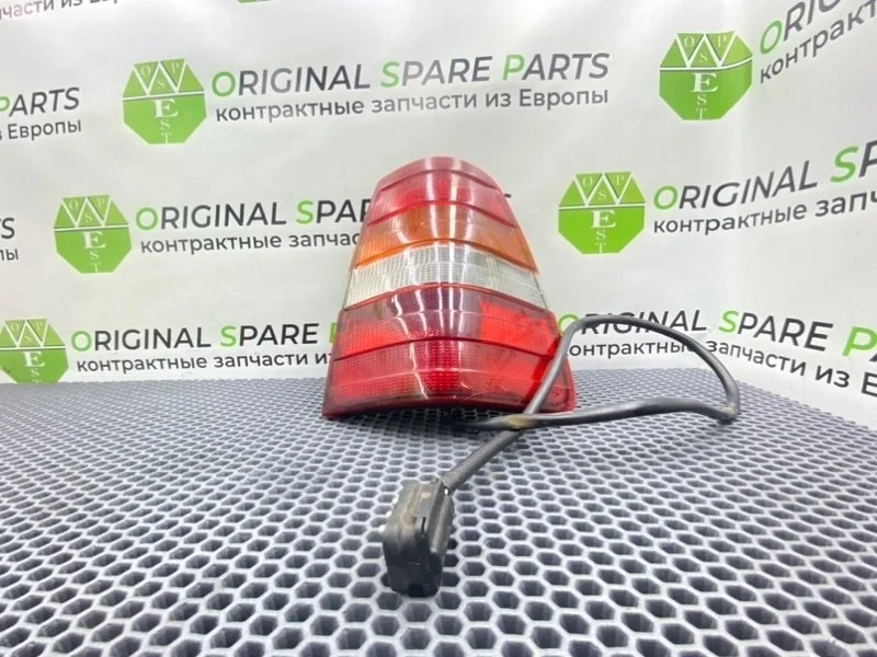 Фонарь Mercedes-Benz E-Class 1995 A1248201866 S124 M111.960 2.2I, задний правый