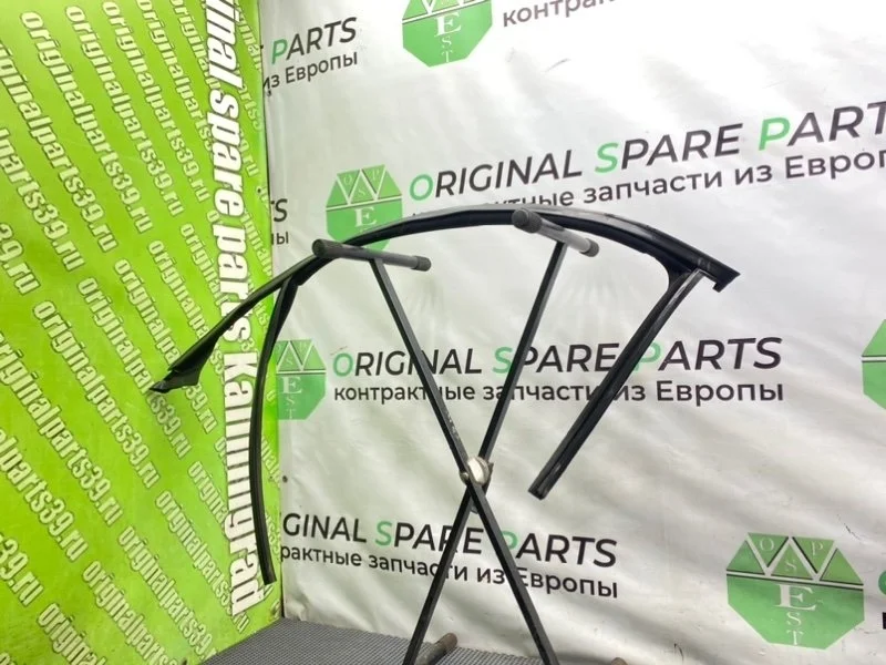 Рамка стекла двери Mercedes-Benz C-Class 2012 A2047250925 S204 OM651.911 2.2 CDI, передняя левая