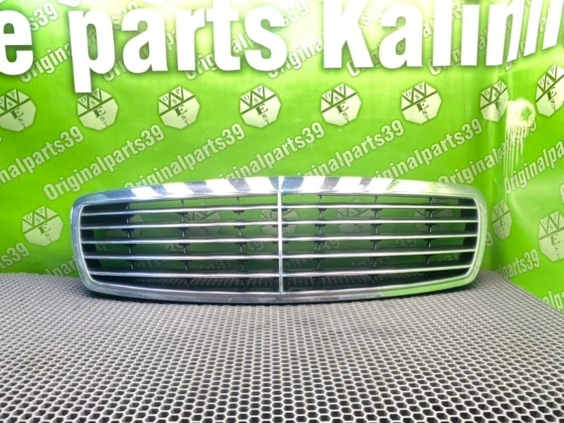 Решетка радиатора Mercedes-Benz E-Class 2002 A2118800583 W211 OM646.961 2.2 CDI