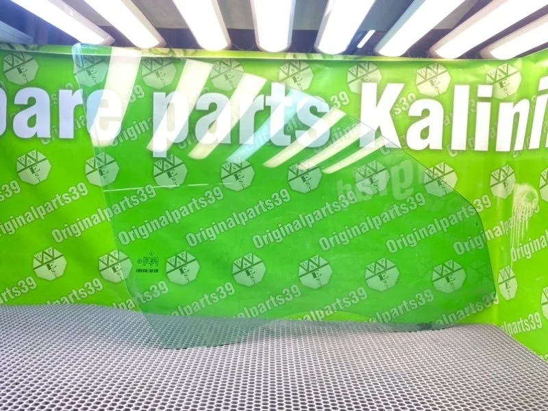 Стекло Mercedes-Benz E-Class 2002 A2117250210 W211 OM646.961 2.2 CDI, переднее правое