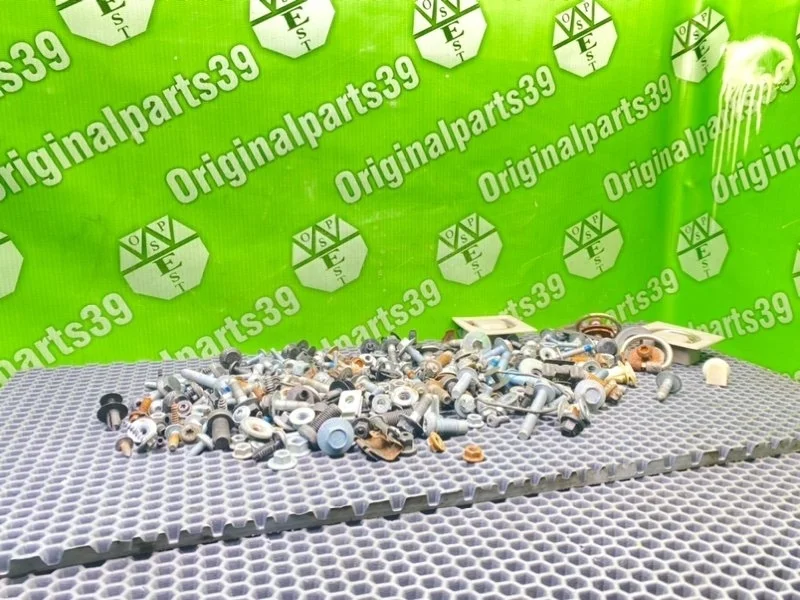 Болты салона Mercedes-Benz E-Class 2002 N000000001955 W211 OM646.961 2.2 CDI