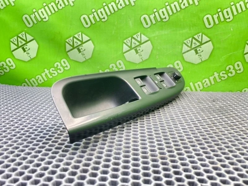 Блок кнопок Volkswagen Passat 2006 3C1867171B B6 VARIANT BMP 2.0 TDI, передний левый