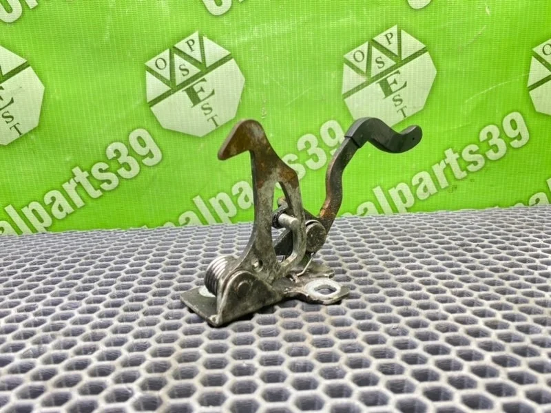 Крюк замка капота Bmw 5-Series 2000 51238172164 E39 TOURING M57D30 306D1