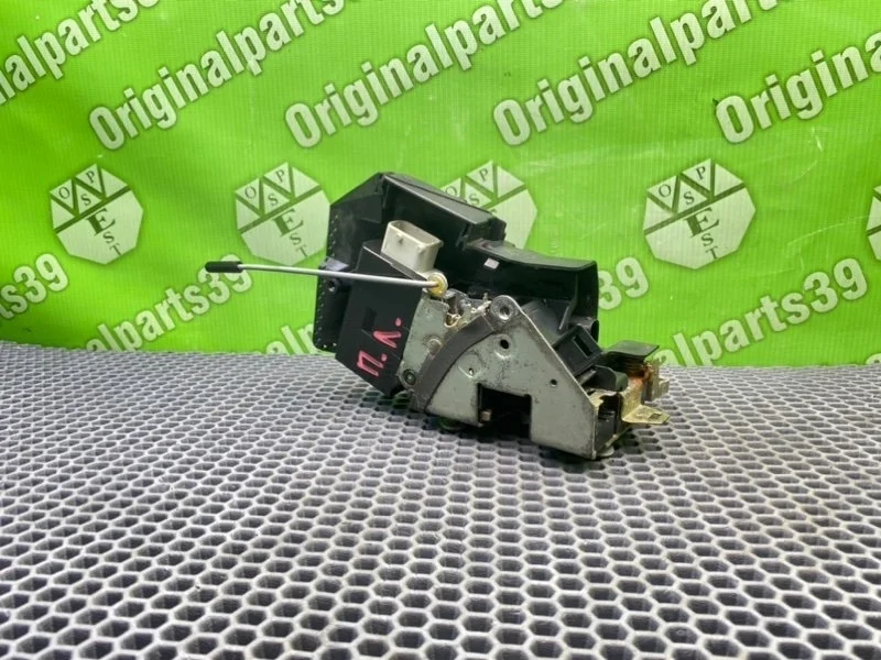 Замок двери Bmw 5-Series 1997 51218235097 E39 TOURING M52B28 286S1, передний левый