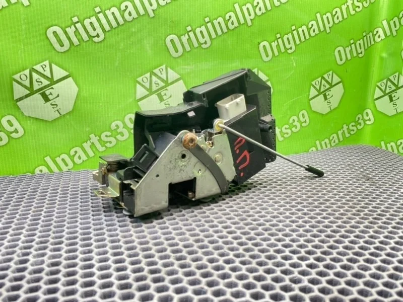 Замок двери Bmw 5-Series 1997 51218235104 E39 TOURING M52B28 286S1, передний правый