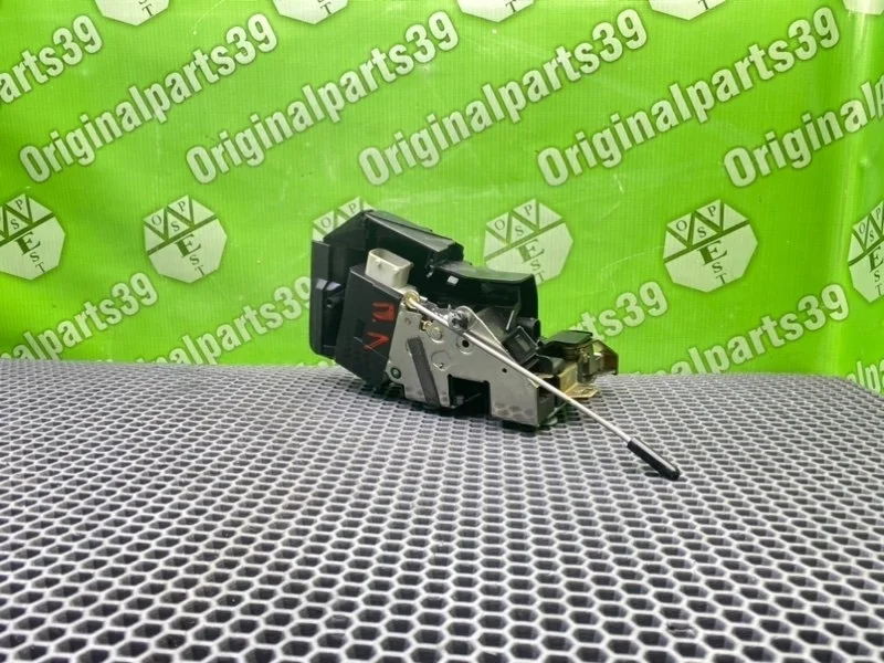 Замок двери Bmw 5-Series 2000 51218235097 E39 TOURING M54B22 226S1, передний левый