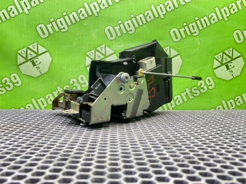 Замок двери Bmw 5-Series 2000 51218235104 E39 TOURING M54B22 226S1, передний правый