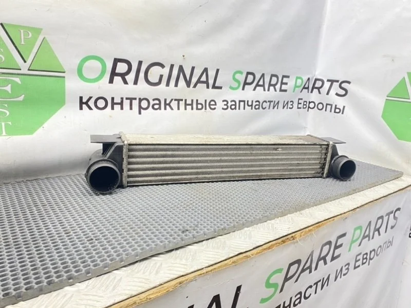 Интеркулер Bmw 5-Series 2001 17512247359 E39 M57D25 256D1