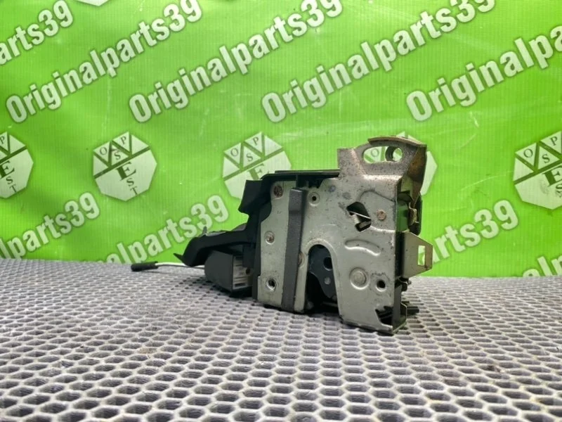 Замок двери Bmw 5-Series 2001 51218235104 E39 M57D25 256D1, передний правый