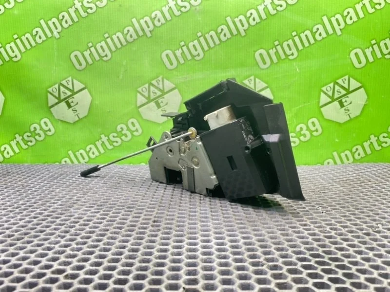 Замок двери Bmw 5-Series 2001 51218235104 E39 M57D30 306D1, передний правый