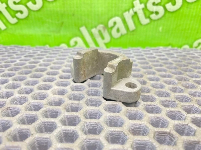 Кронштейн Bmw 5-Series 2002 13537787215 E39 TOURING M57D25 256D1