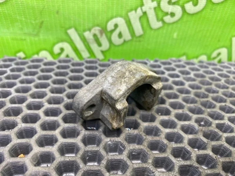 Кронштейн Bmw 5-Series 2002 13537787215 E39 TOURING M57D25 256D1