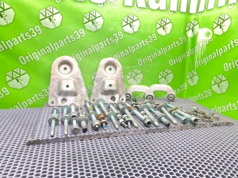 Болты подвески Audi A6 2002 N10006706 C5 AVANT AYM 2.5 TDI, передние