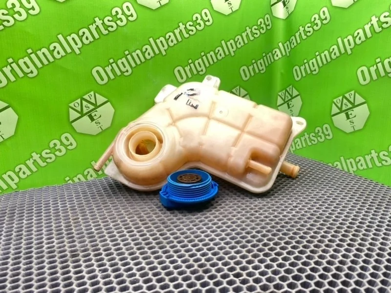Бачок расширительный Audi A6 2004 8E0121403D C5 AVANT BDV 2.4I