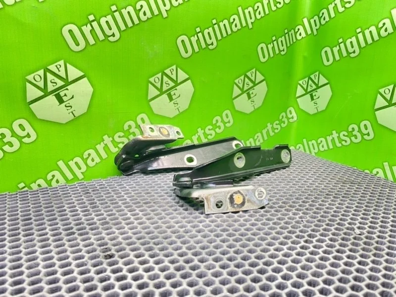 Петли капота Audi A6 2004 4B0823302D C5 AVANT BDV 2.4I