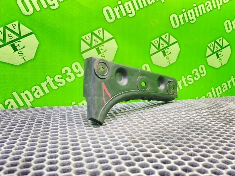 Кронштейн бампера Audi A6 2003 4B0807283B C5 AVANT QUATTRO BES 2.7I, передний левый