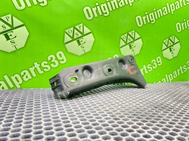 Кронштейн бампера Audi A6 2003 4B0807284B C5 AVANT QUATTRO BES 2.7I, передний правый