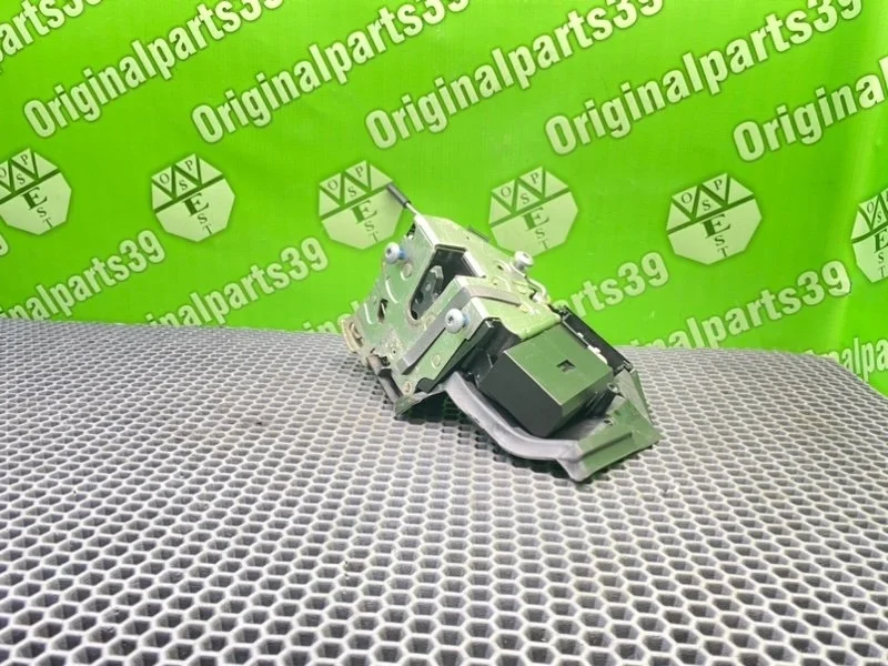 Замок двери Bmw 5-Series 2003 51218235104 E39 TOURING M57D30 306D1, передний правый