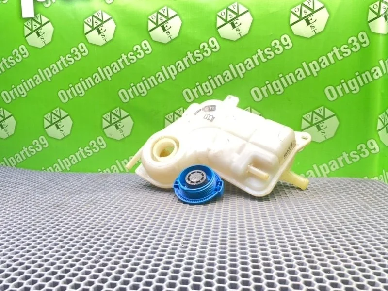 Бачок ож Audi A6 2003 8E0121403D C5 AVANT QUATTRO BES 2.7I