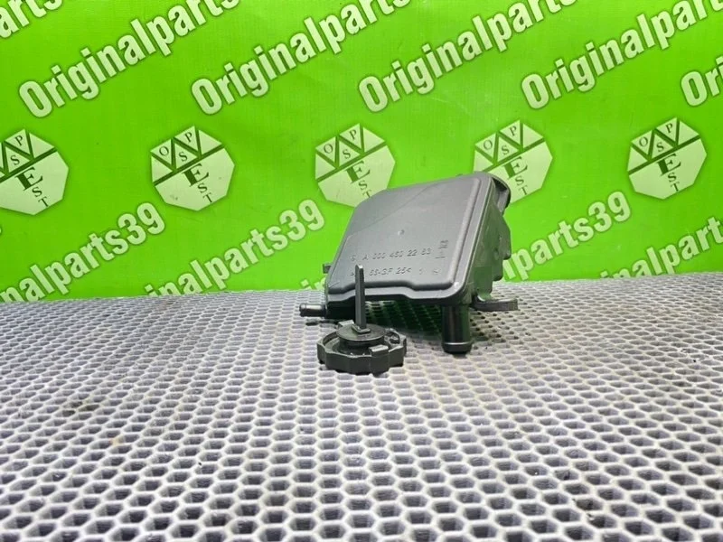 Бачок гур Mercedes-Benz E-Class 2005 A0004602283 S211 OM642.920 3.0 CDI