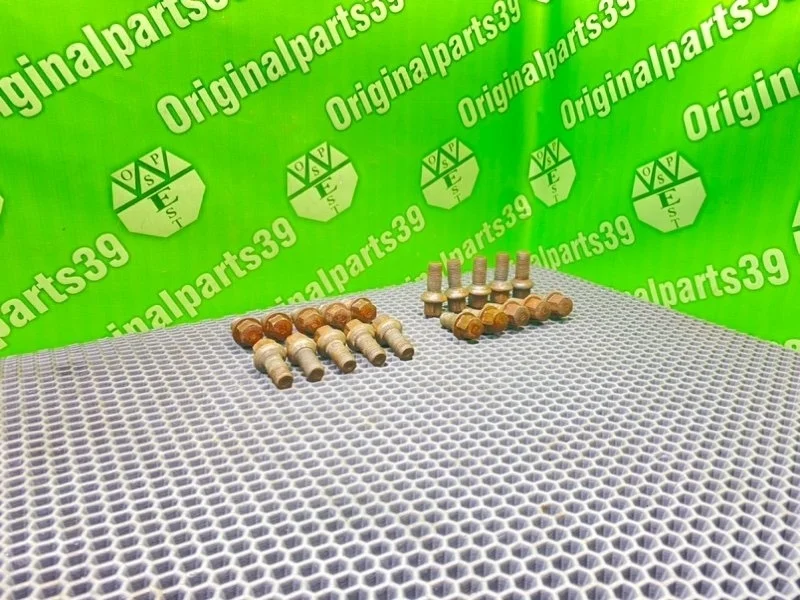 Колесные болты Mercedes-Benz E-Class 2005 A2114010370 S211 OM642.920 3.0 CDI