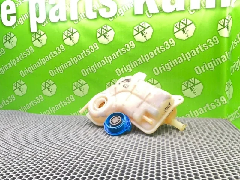 Бачок расширительный Audi A4 2002 8E0121403A B6 AVANT BDV 2.4I