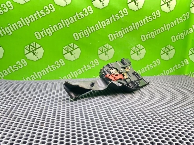 Замок двери Audi A4 2002 8E1837016C B6 AVANT BDV 2.4I, передний правый