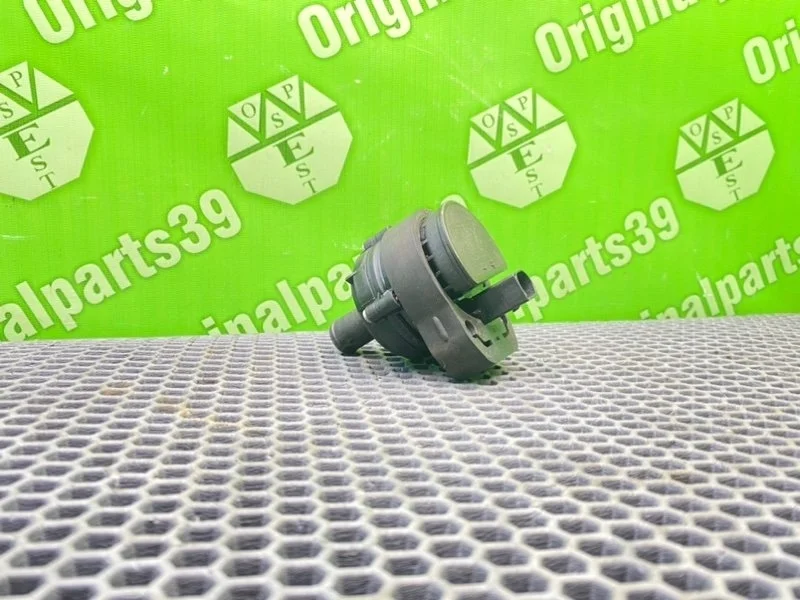 Насос антифриза Mercedes-Benz E-Class 2005 A2118350028 S211 OM642.920 3.0 CDI