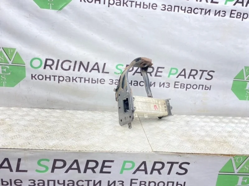 Кронштейн усилителя бампера Mercedes-Benz E-Class 2005 A2116201495 S211 OM642.920 3.0 CDI, передний правый