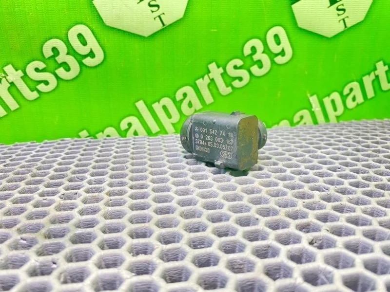 Парктроник Mercedes-Benz E-Class 2005 A0015427418 S211 OM642.920 3.0 CDI, передний