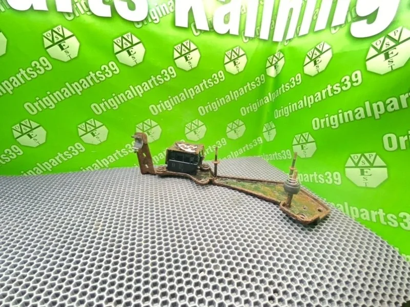 Кронштейн Audi A6 Allroad 2004 4Z7616005D C5 BAU 2.5 TDI