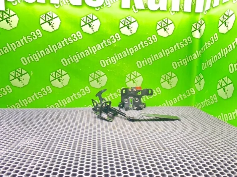 Замок капота Audi A6 2001 4B0823509 C5 QUATTRO AKE 2.5TDI