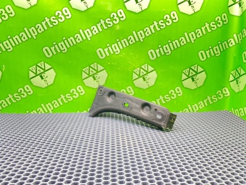 Кронштейн бампера Audi A6 2003 4B0807283B C5 AVANT QUATTRO BAU 2.5 TDI, передний левый