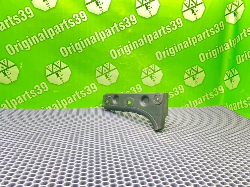 Кронштейн бампера Audi A6 2003 4B0807284B C5 AVANT QUATTRO BAU 2.5 TDI, передний правый