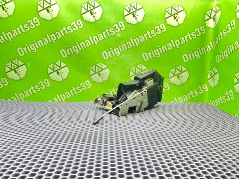 Замок двери Bmw 5-Series 2003 51218235104 E39 TOURING M54B22 226S1, передний правый