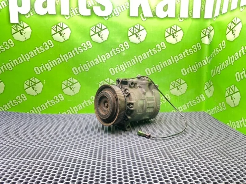Компрессор кондиционера Audi A6 2000 4B0260805B C5 AVANT ARJ 2.4I