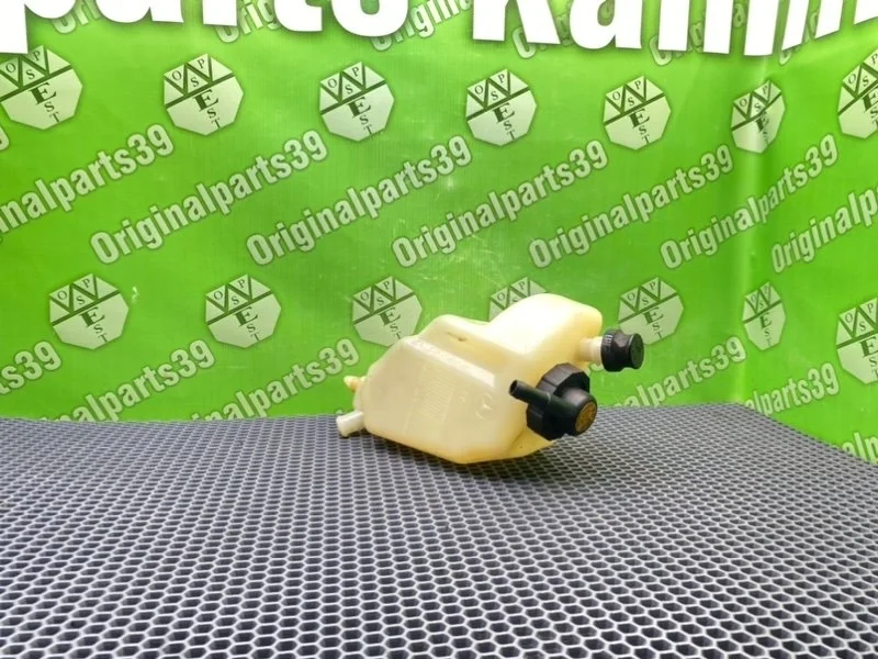 Бачок гидравлической подвески Mercedes-Benz E-Class 1999 A2103200114 S210 M112.911