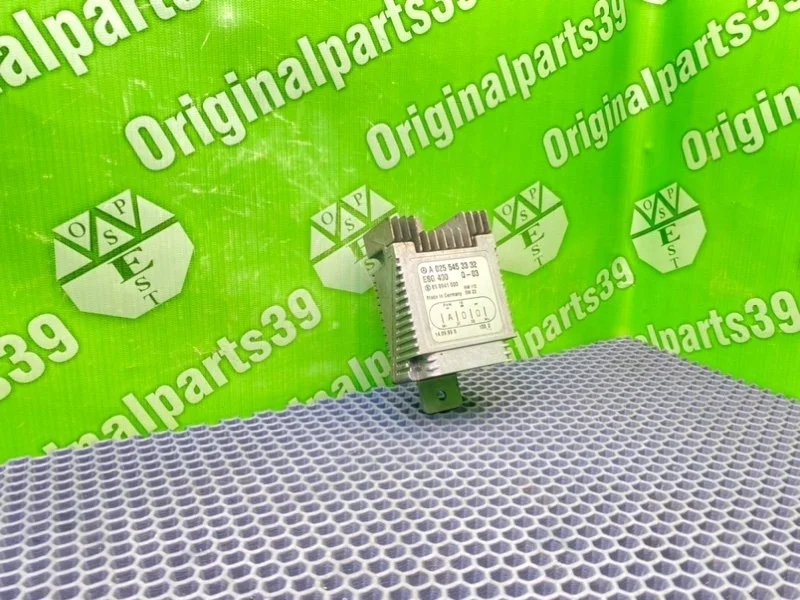 Блок управления вентилятором Mercedes-Benz E-Class 1999 A0255453332 S210 M112.911