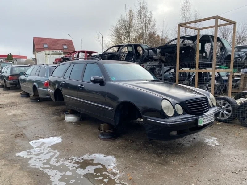 Кузов по частям Mercedes-Benz E-Class 1999 A2108852325 S210 M112.911