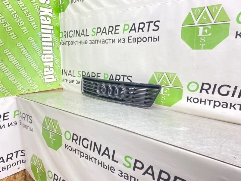 Решетка радиатора Audi A6 2000 4B0853651A C5 AVANT ARJ 2.4I