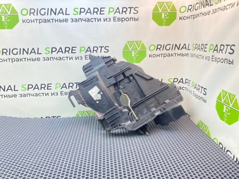 Крепление фары Volkswagen Touareg 2006 7L6941613C 7LA BKS 3.0 TDI, переднее левое