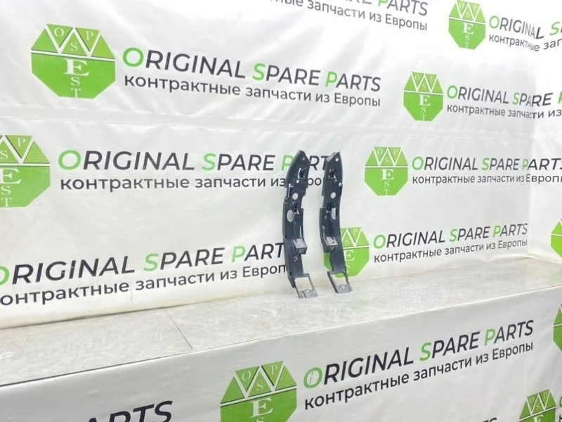 Кронштейны Volkswagen Touareg 2006 7L6807183C 7LA BKS 3.0 TDI, передние