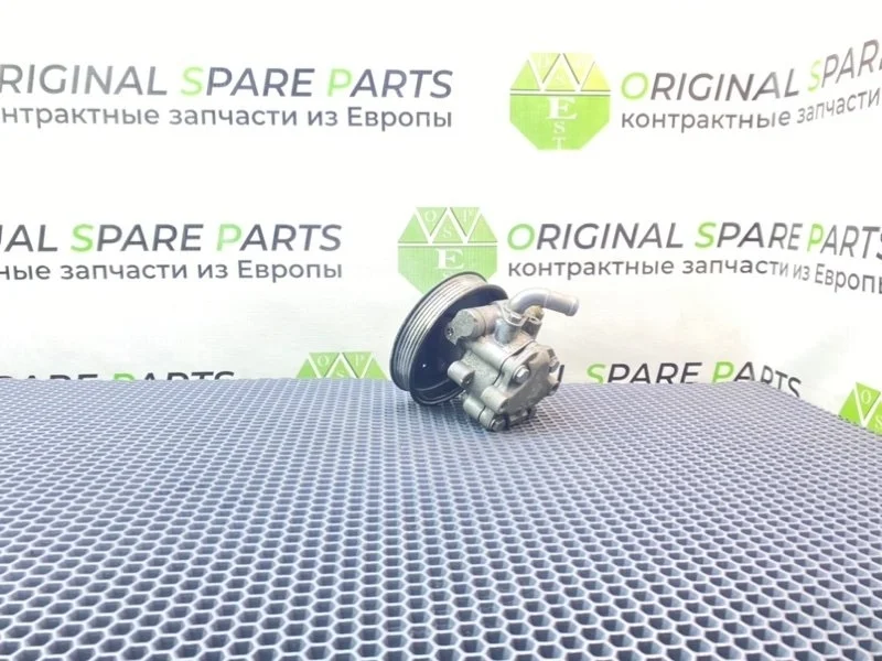 Насос гур Volkswagen Touareg 2006 7L6422154A 7LA BKS 3.0 TDI