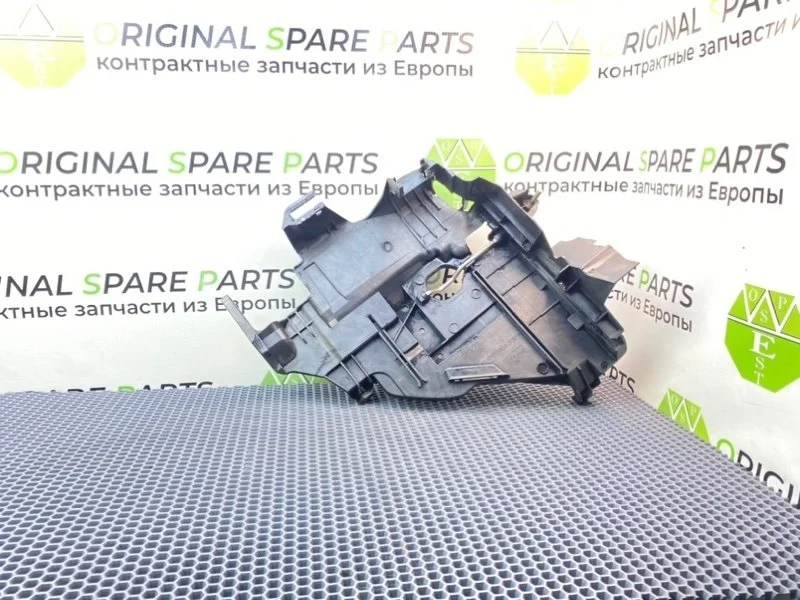 Крепление фары Volkswagen Touareg 2003 7L6941614C 7LA BPE 2.5 TDI, переднее правое