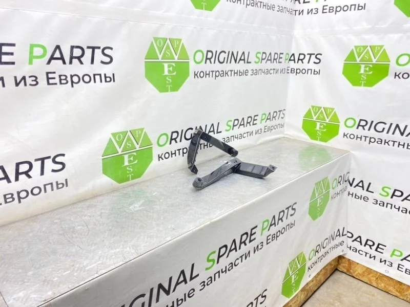 Кронштейны Volkswagen Touareg 2003 7L6807862 7LA BPE 2.5 TDI, задние