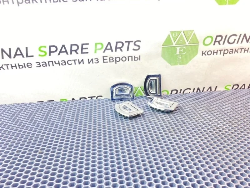 Кронштейн крепления груза Volkswagen Touareg 2006 1J0864203D 7LA BKS 3.0 TDI