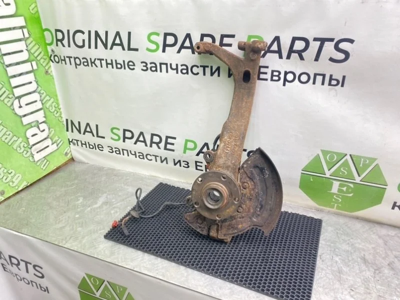 Поворотный кулак Audi A6 Allroad 2001 4Z7407258A C5 AKE 2.5TDI, передний правый