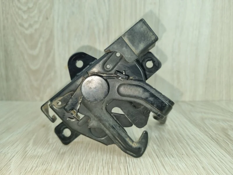 Замок капота Hyundai Solaris 811301R000 1