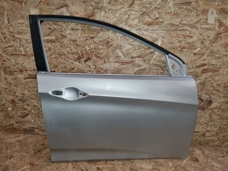 Дверь Hyundai Solaris 760044L000 1, передняя правая