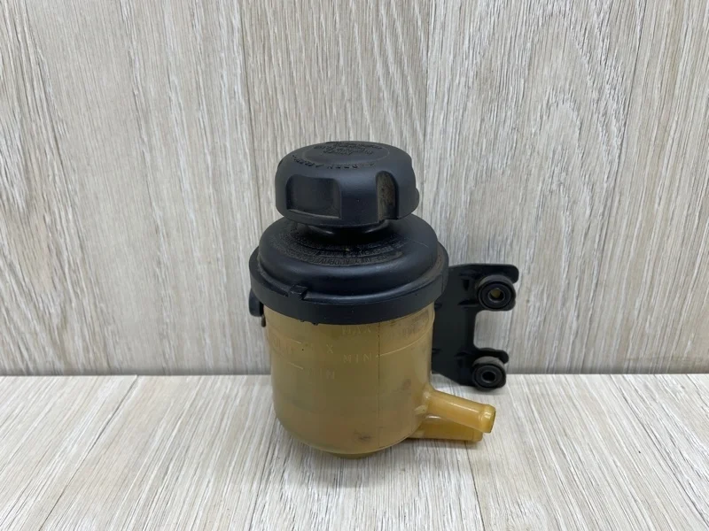 Бачок гидроусилителя Hyundai Solaris 571500U000 1